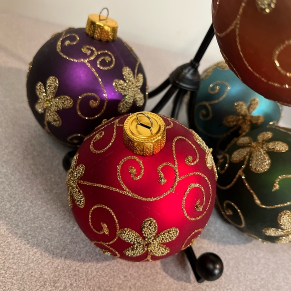 5 Beautiful Colorful Christmas 3” Floral Ornaments Swirled with Gold Glitter - Picture 2 of 7